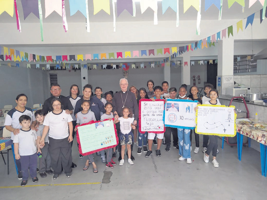 Em visita pastoral, Cardeal Scherer confirma na fé os fiéis da Paróquia Nossa Senhora das Graças - Jornal O São Paulo