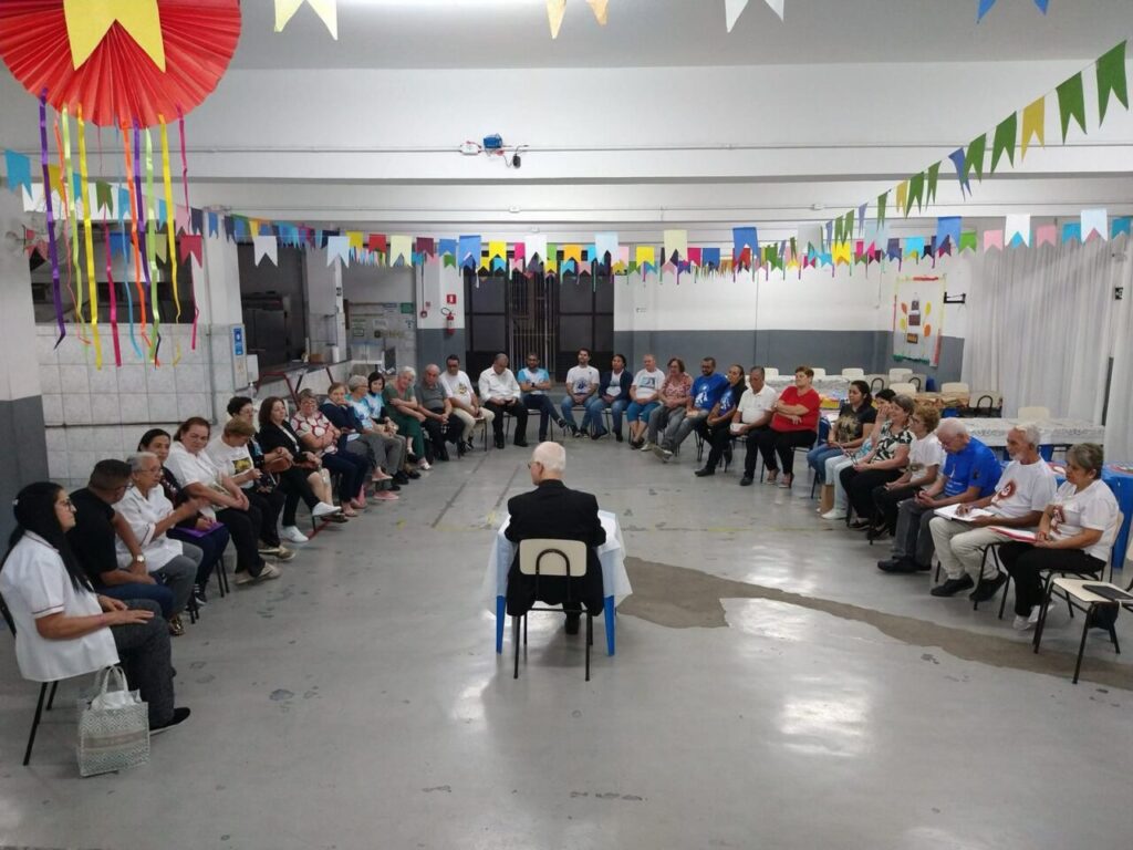 Em visita pastoral, Cardeal Scherer confirma na fé os fiéis da Paróquia Nossa Senhora das Graças - Jornal O São Paulo