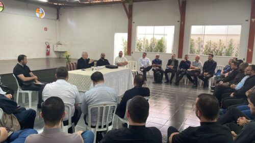 Cardeal Scherer tem encontro com os padres novos - Jornal O São Paulo