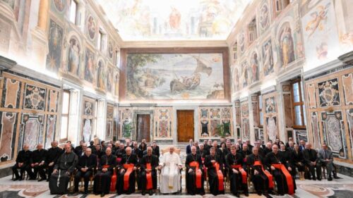 Francisco: o sacerdote não caminha sozinho, deve tecer uma forte rede de relações fraternas - Jornal O São Paulo