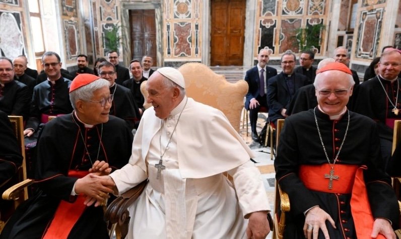 Francisco: o sacerdote não caminha sozinho, deve tecer uma forte rede de relações fraternas - Jornal O São Paulo