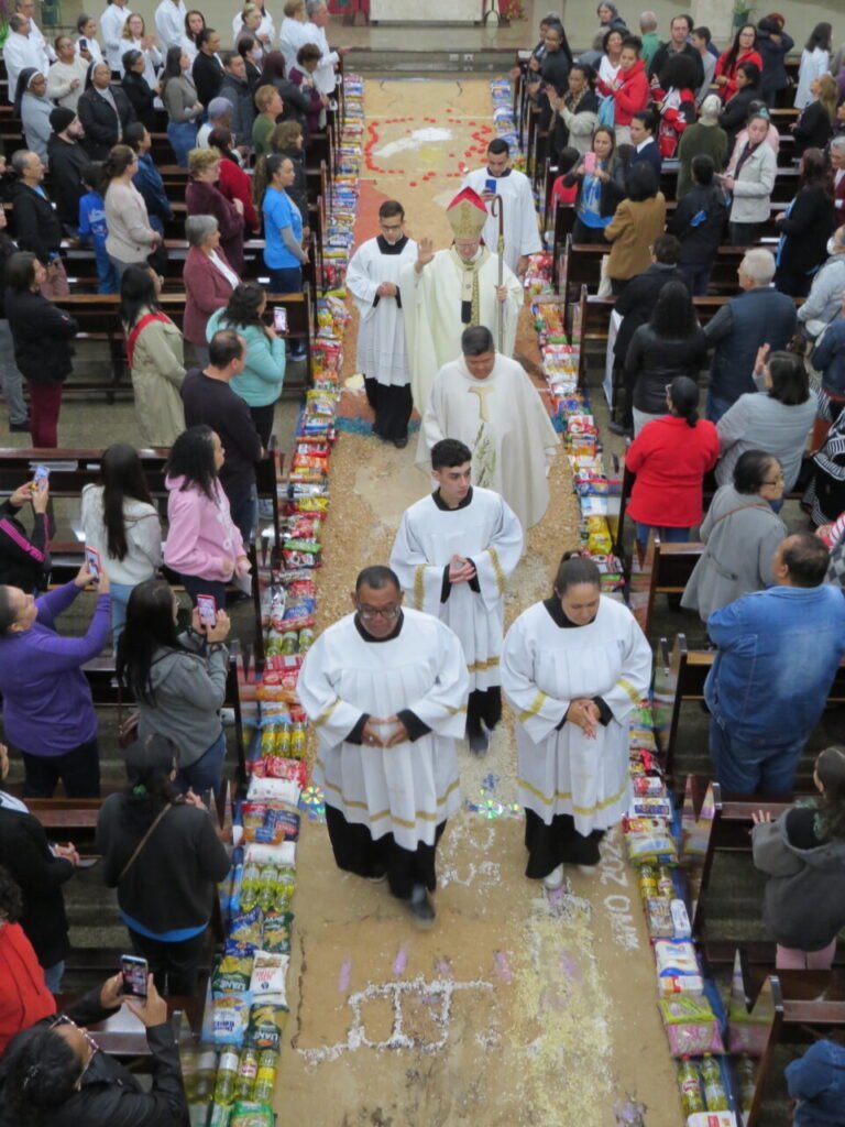 Ao celebrar 70 anos, paróquia na zona Norte tem missa com Dom Odilo no dia de Corpus Christi - Jornal O São Paulo
