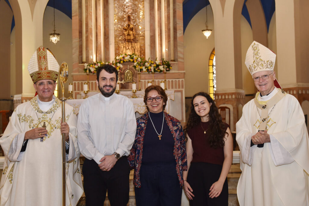Dom Carlos Lema Garcia comemora 10 anos de ministério episcopal - Jornal O São Paulo