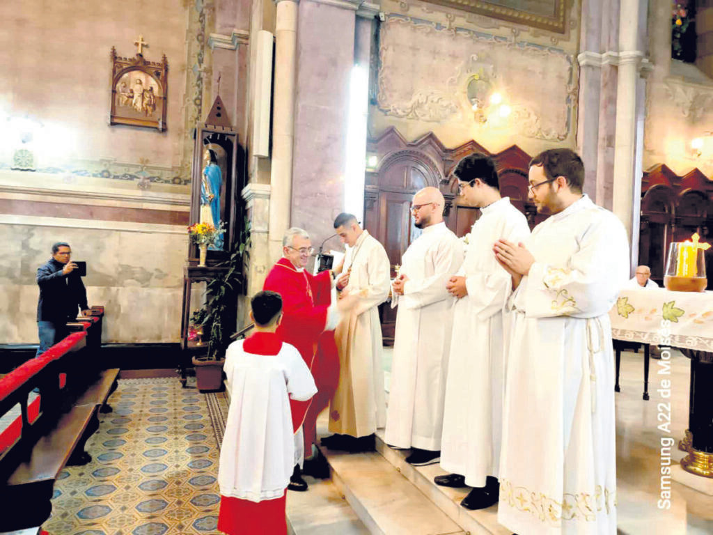 Seminaristas partem em missão para anunciar o Evangelho de Cristo a toda a cidade - Jornal O São Paulo