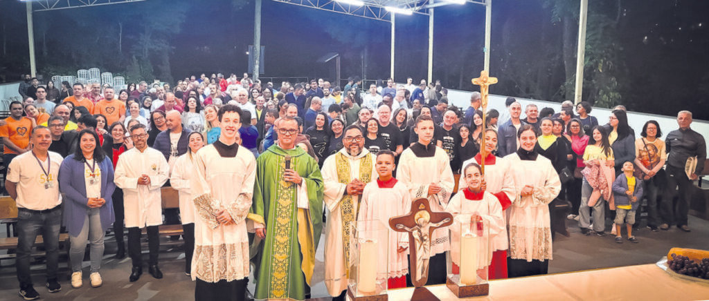 ECC, Vicentinos, Crismas e festas pastorais mobilizam fiéis na Brasilândia - Jornal O São Paulo