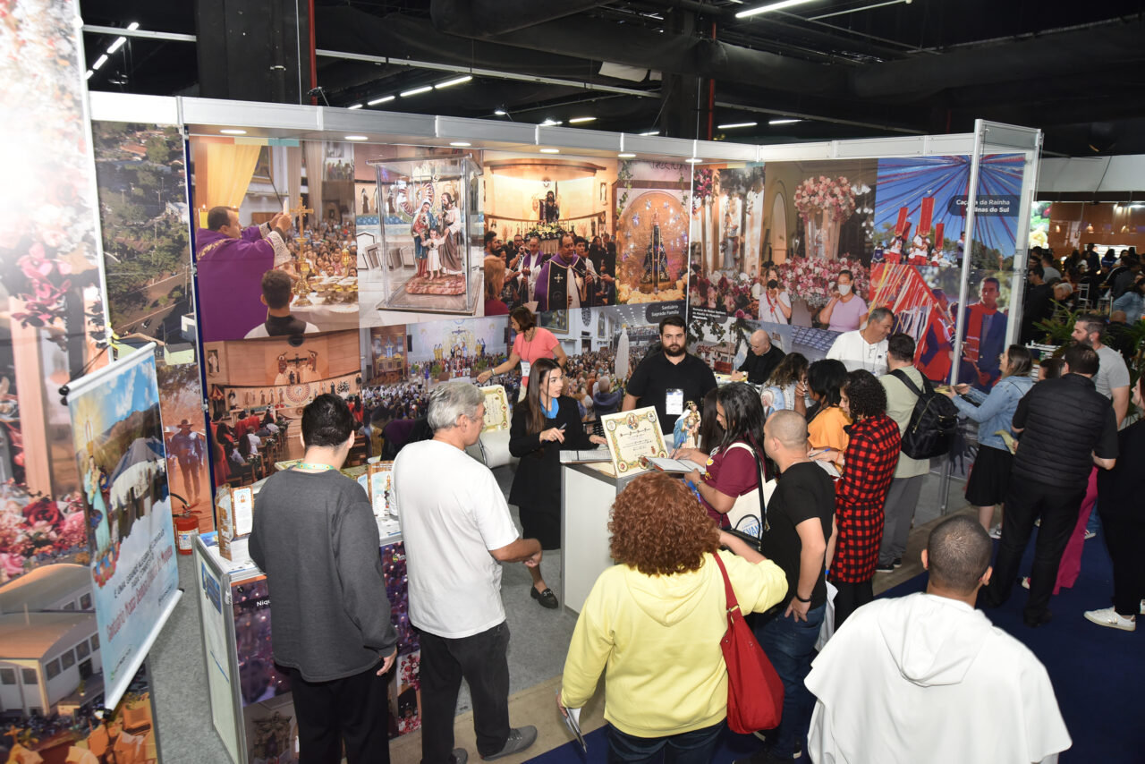 Na rádio 9 de Julho, organizadora da ExpoCatólica 2025 apresenta detalhes da feira - Jornal O São Paulo
