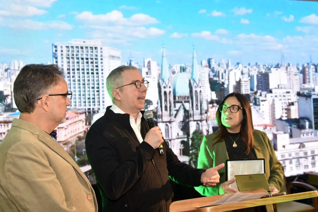 Estande da Arquidiocese recebe autoridades e personalidades na ExpoCatólica - Jornal O São Paulo