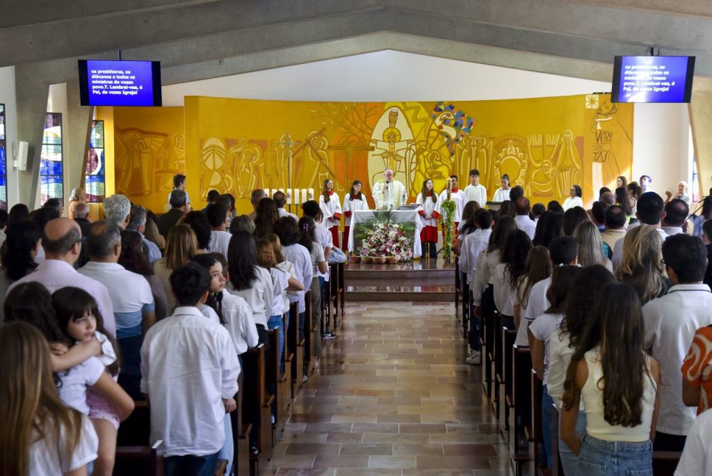 Padre: imagem do Cristo, homem de oração e servidor de Deus no meio do povo - Jornal O São Paulo