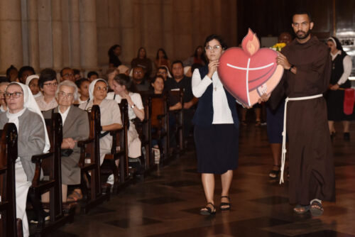 Os consagrados tornam visíveis as maravilhas de Deus à humanidade - Jornal O São Paulo