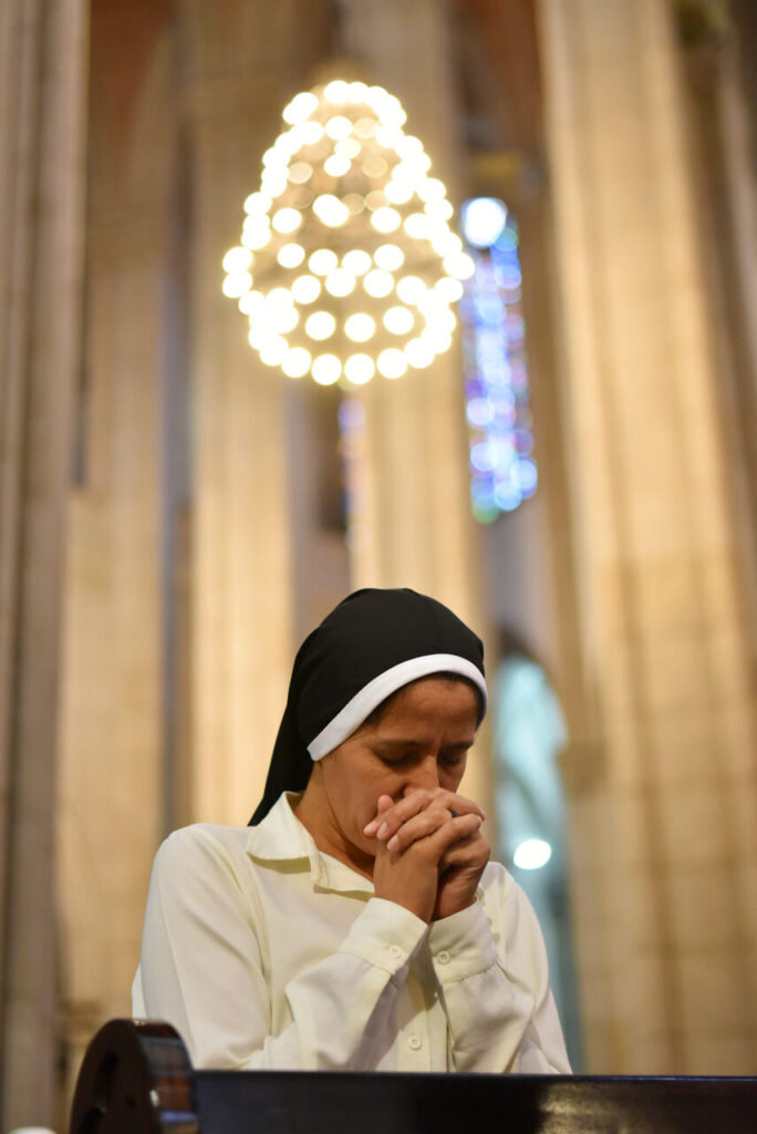 Os consagrados tornam visíveis as maravilhas de Deus à humanidade - Jornal O São Paulo