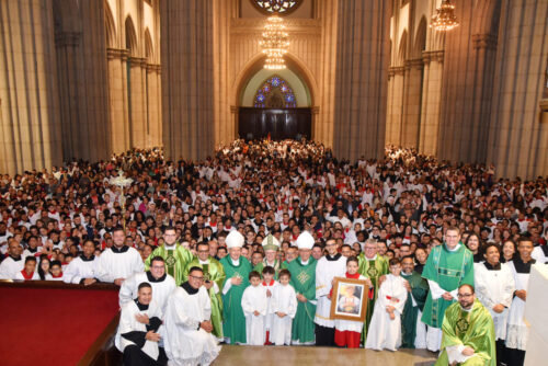 Dom Odilo aos coroinhas: ‘Vocês têm a alegria de servir ao mistério da Eucaristia’ - Jornal O São Paulo