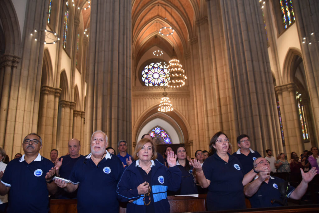 Dom Rogério Augusto das Neves enfatiza que a família é ambiente de oração e de mútuo cuidado - Jornal O São Paulo