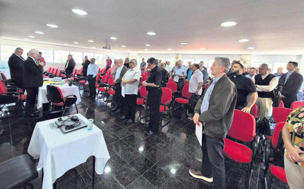 Semana na Região Santana é marcada por crismas e reunião do clero - Jornal O São Paulo