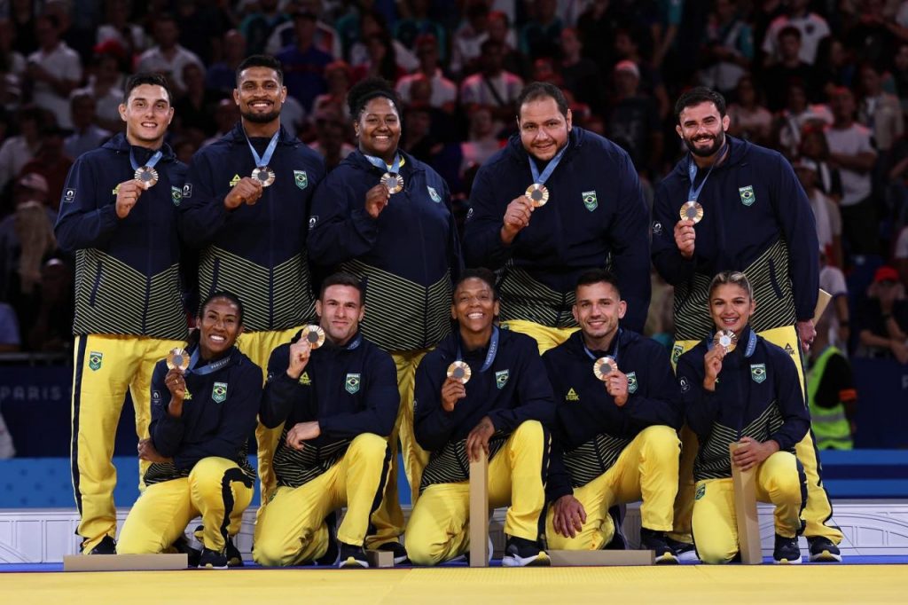 Brasil conquista o bronze por equipes e termina a olimpíada com 4 medalhas no judô - Jornal O São Paulo