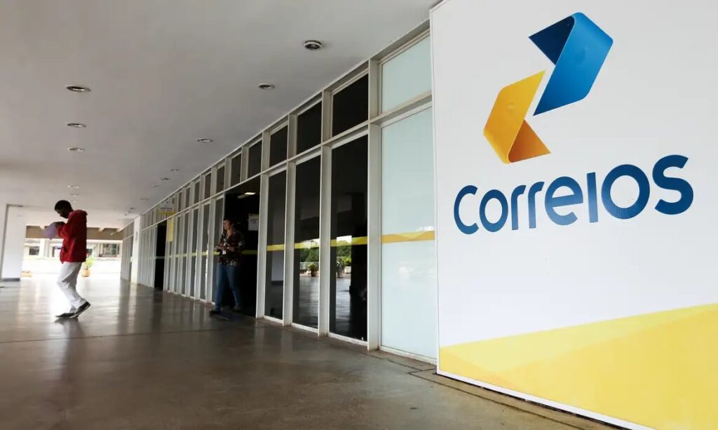 Correios alertam sobre mensagens falsas a respeito de encomendas - Jornal O São Paulo