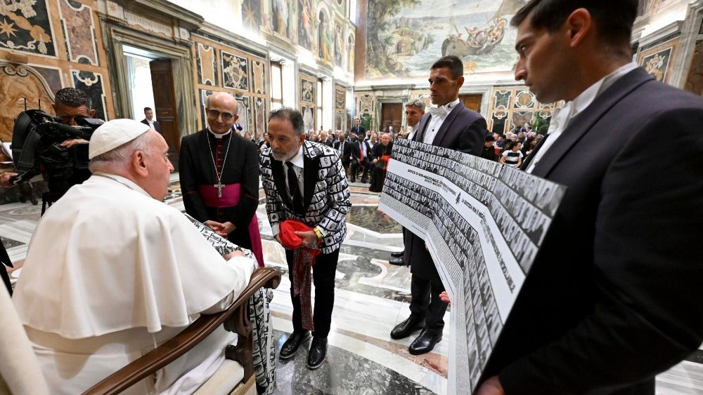 Papa a legisladores católicos: sejamos testemunhas de esperança - Jornal O São Paulo