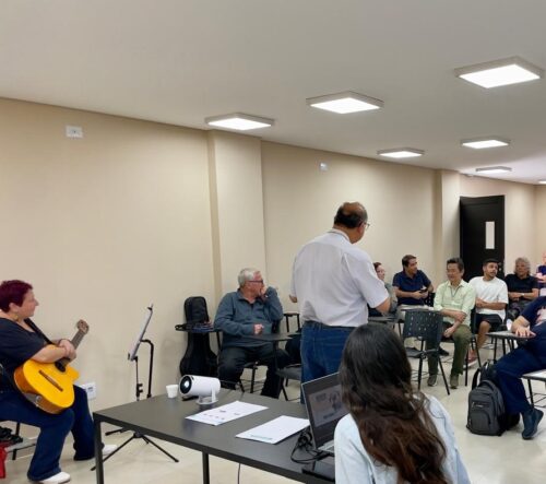 Dom Rogério Augusto das Neves dialoga com membros da Pascom - Jornal O São Paulo