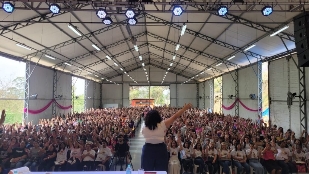 Evento reúne 1,2 mil mulheres na Aliança de Misericórdia - Jornal O São Paulo