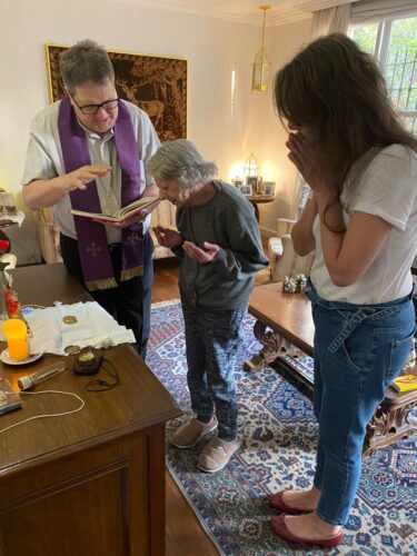 Dom Ângelo faz visita pastoral à Paróquia Nossa Senhora da Esperança - Jornal O São Paulo