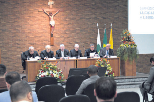 Em simpósio, juristas e clérigos destacam que o Estadolaico deve garantir o direito à liberdade religiosa - Jornal O São Paulo