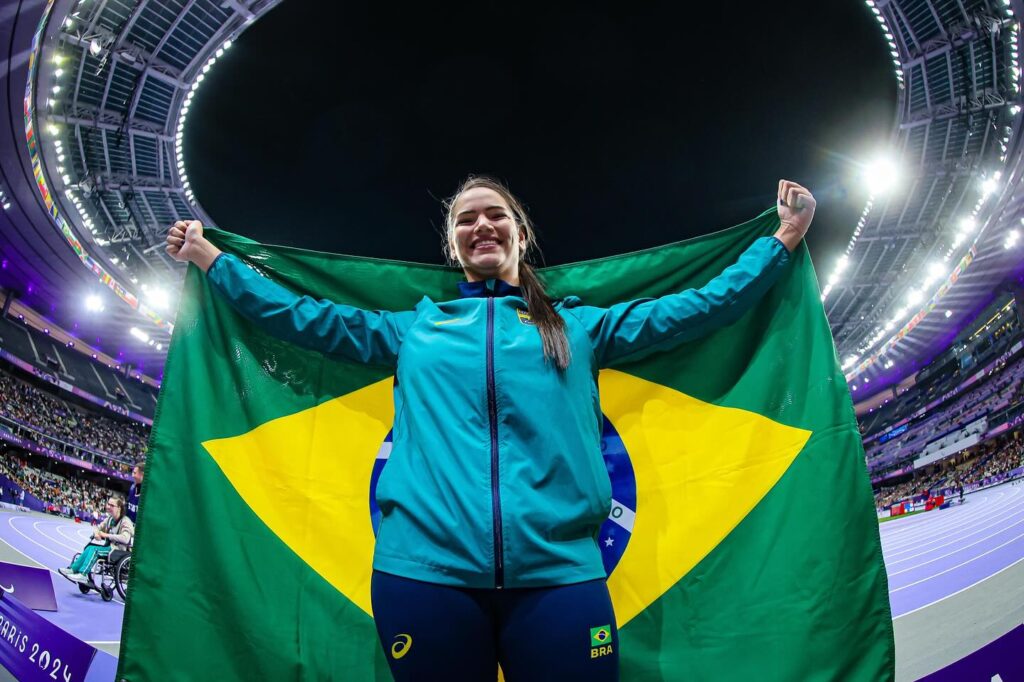 Em dia de 3º ouro de Carol Santiago, Brasil vai ao pódio 9 vezes na Paralimpíada de Paris - Jornal O São Paulo