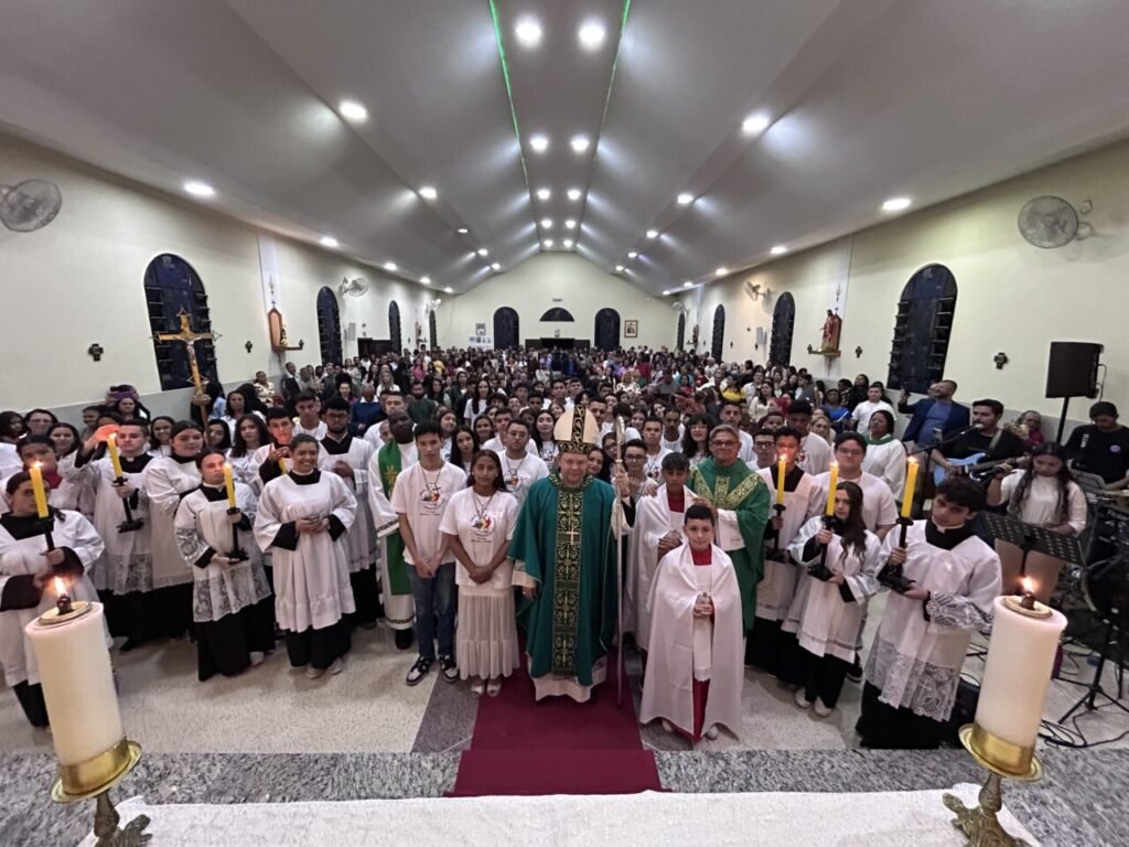 No Belém, Dom Cícero preside missas em festas de padroeiro e acolhe religiosas - Jornal O São Paulo