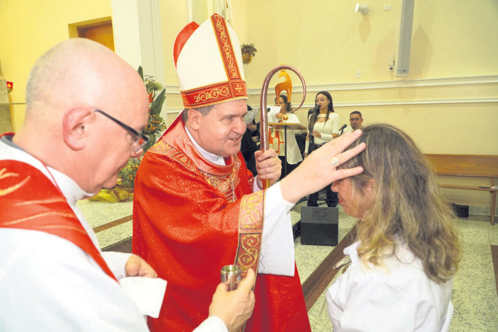Em paróquias do Ipiranga, Dom Ângelo celebra padroeiros e confere o sacramento da Crisma - Jornal O São Paulo