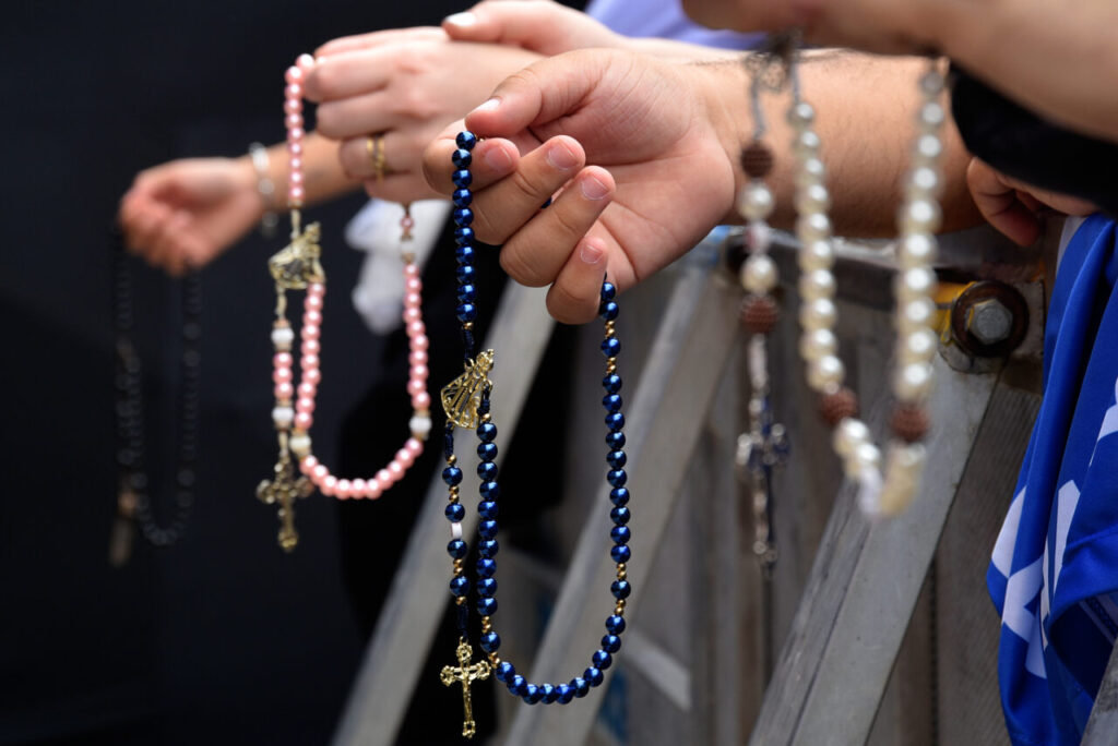 Pela paz, pela família e pela santificação de vida, reze o Rosário - Jornal O São Paulo