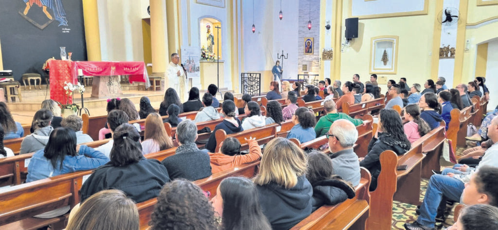 Visita pastoral de Dom Carlos Silva reacende a esperança em paróquia no Jaraguá - Jornal O São Paulo