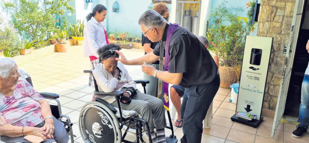 Visita pastoral de Dom Carlos Silva reacende a esperança em paróquia no Jaraguá - Jornal O São Paulo