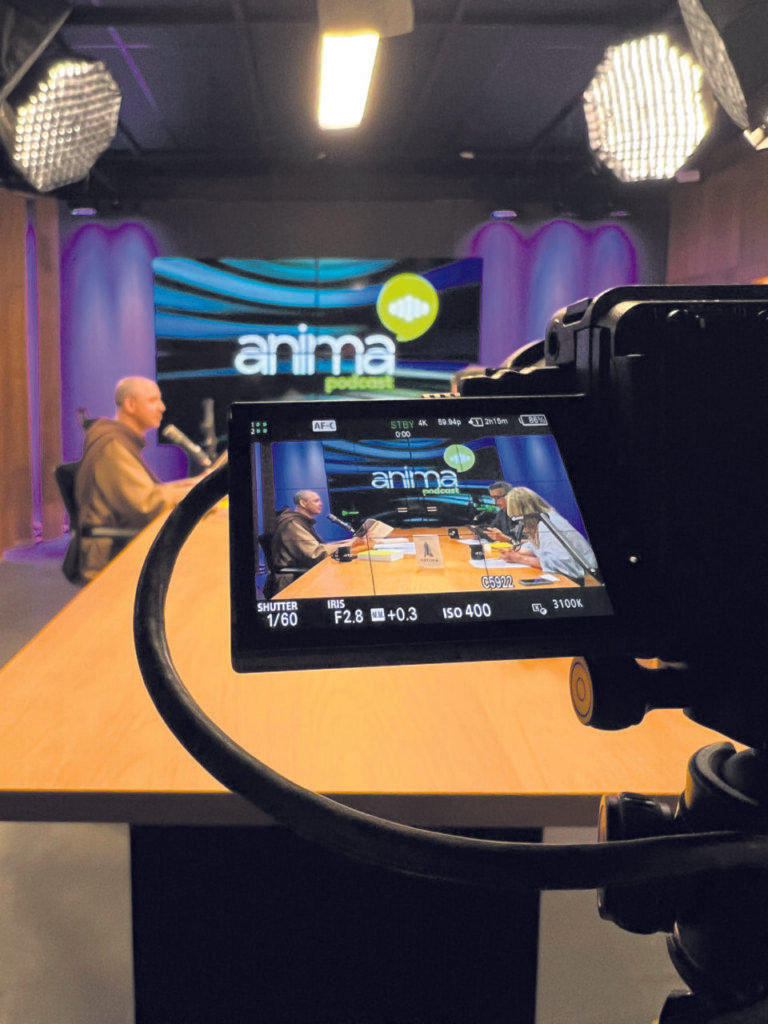 Podcasts católicos: espaços fecundos para anunciar o Evangelho  - Jornal O São Paulo