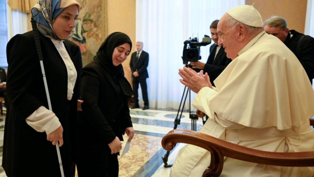 Papa: excluir pessoas com deficiência do mercado de trabalho é uma grave discriminação - Jornal O São Paulo