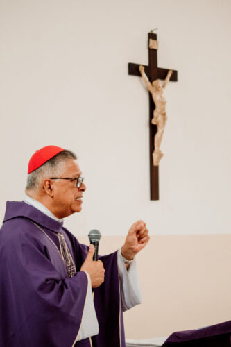 Crismas e missas pelo Dia de Finados mobilizam fiéis na Brasilândia - Jornal O São Paulo