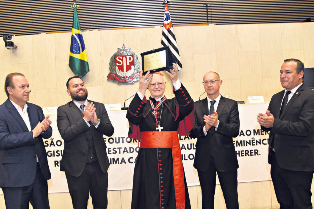 Deputados estaduais conferem a Dom Odilo o Colar de Honra ao Mérito Legislativo - Jornal O São Paulo