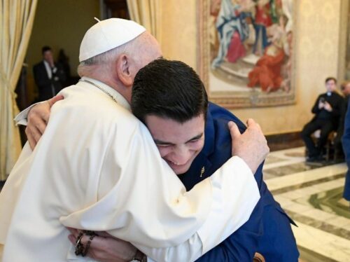 Papa aos seminaristas: cultivem a proximidade e o serviço ao povo de Deus - Jornal O São Paulo