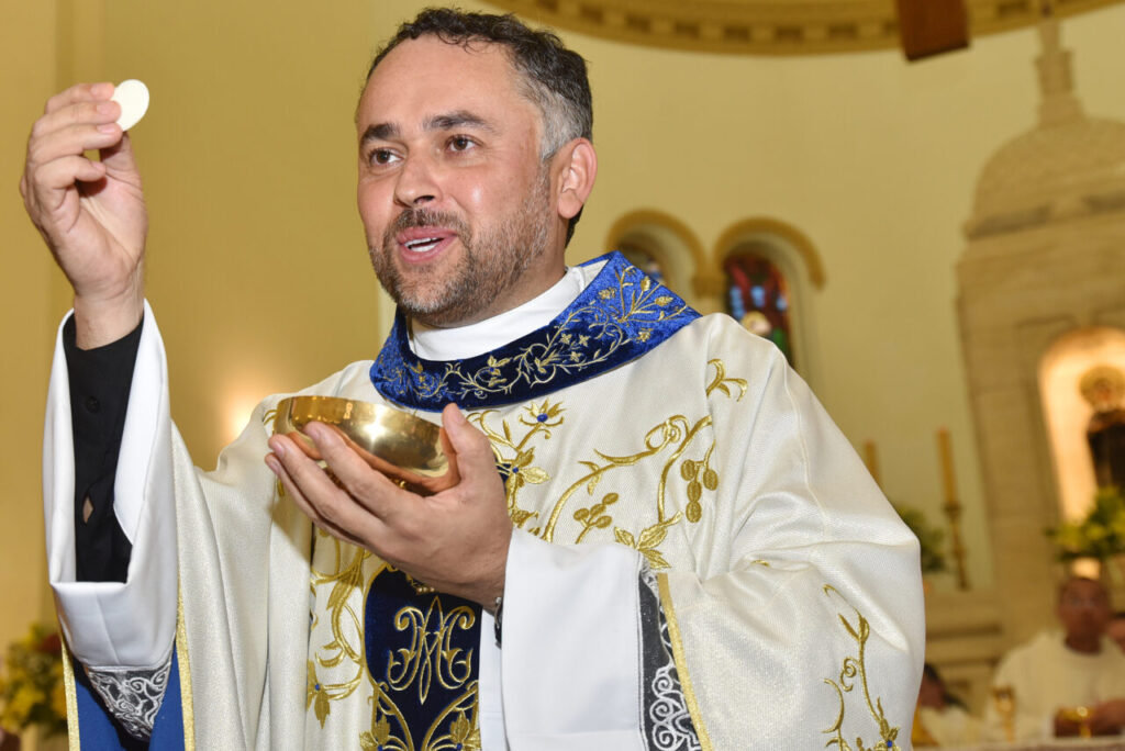 Diácono José Cícero recebe a ordenação presbiteral - Jornal O São Paulo