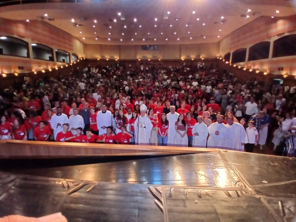 Reunião do clero, crismas e CRP marcam a semana em Santana - Jornal O São Paulo