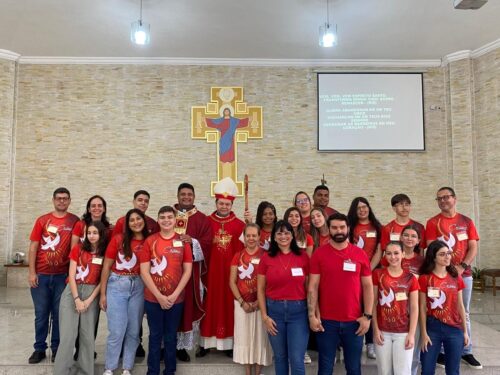 Dom Cícero preside missas com Crismas na Região Belém - Jornal O São Paulo