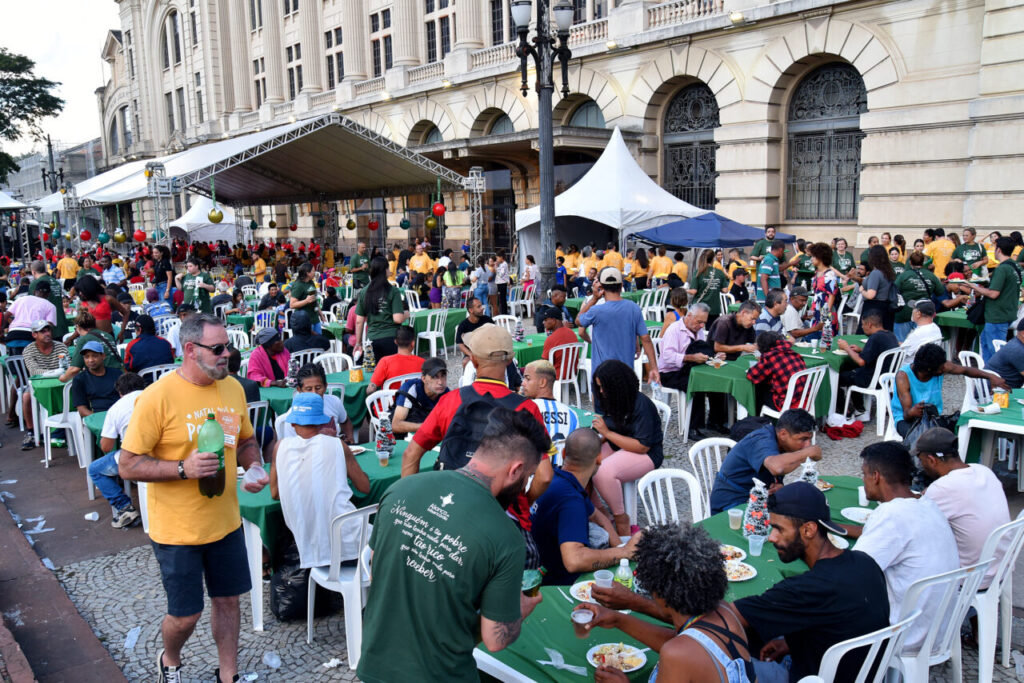 Natal dos Pobres: um prato cheio de caridade e esperança - Jornal O São Paulo