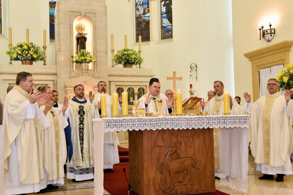 Diácono José Cícero recebe a ordenação presbiteral - Jornal O São Paulo