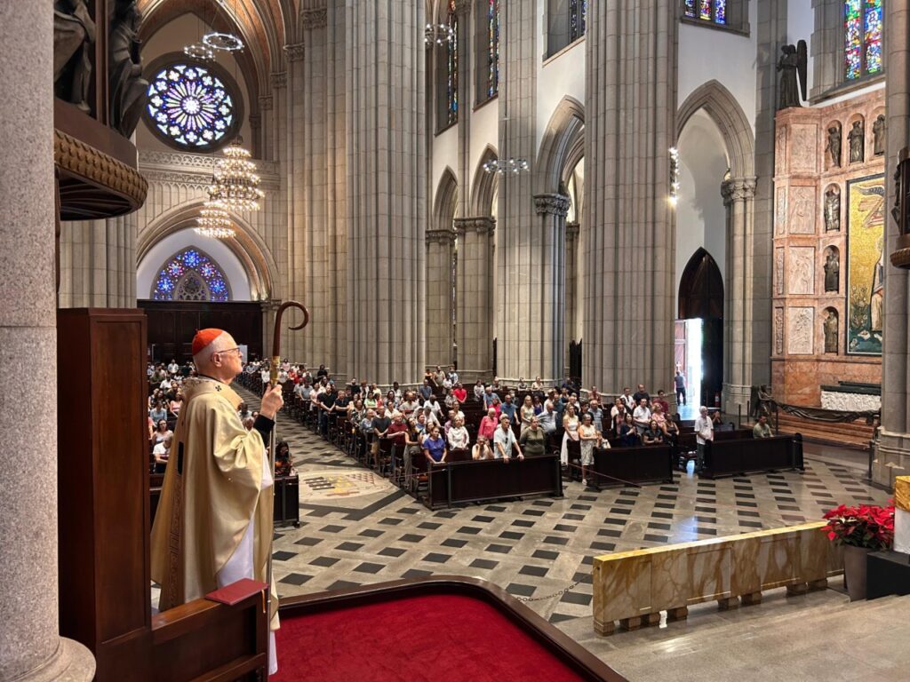 Na Catedral da Sé, fiéis agradecem a Deus pelas graças recebidas em 2024 - Jornal O São Paulo