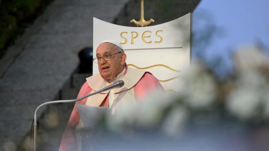 Papa na missa em Ajácio: quem se considera justo não se renova - Jornal O São Paulo