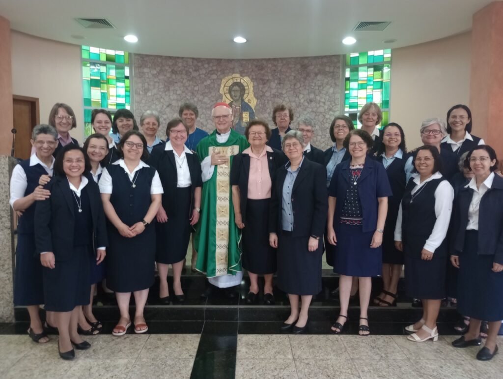 ‘Vocês são importantes para a vida da Igreja’, afirma Dom Odilo às Irmãs Paulinas - Jornal O São Paulo