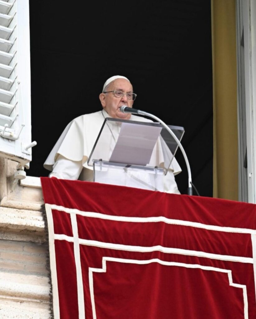 Papa convida a festejarmos a data do Batismo como um novo aniversário - Jornal O São Paulo