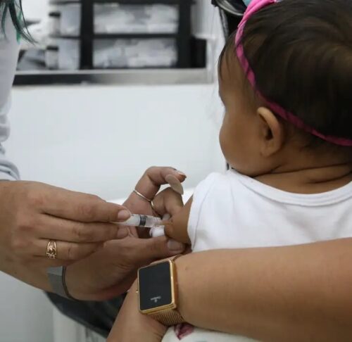 Sem gotinha: entenda como fica novo esquema vacinal contra a pólio - Jornal O São Paulo