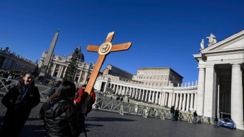 Jubileu: meio milhão de peregrinos já passaram pela Porta Santa da Basílica de São Pedro - Jornal O São Paulo