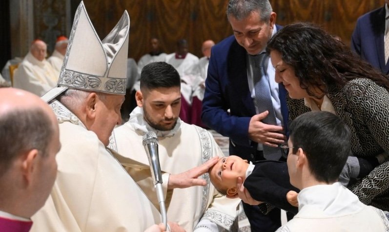 Papa Francisco: que as crianças cresçam na fé, uma verdadeira humanidade na alegria da família - Jornal O São Paulo