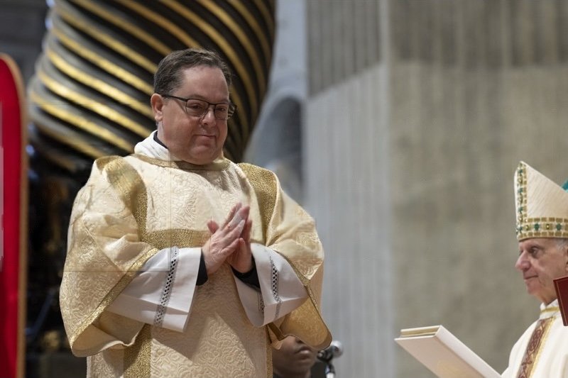 Diácono permanente da Arquidiocese de São Paulo é ordenado na Basílica de São Pedro 