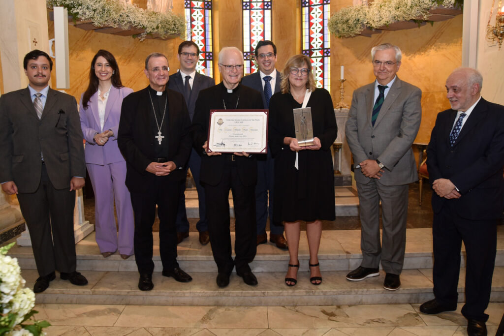 Juristas católicos conferem o Prêmio Santo Ivo à desembargadora Luciana Bresciani - Jornal O São Paulo