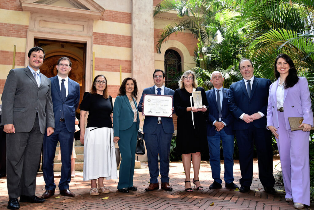 Juristas católicos conferem o Prêmio Santo Ivo à desembargadora Luciana Bresciani - Jornal O São Paulo
